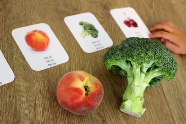 Fiches Imagier Montessori sur les fruits et légumes par Cubes et Petits pois 00